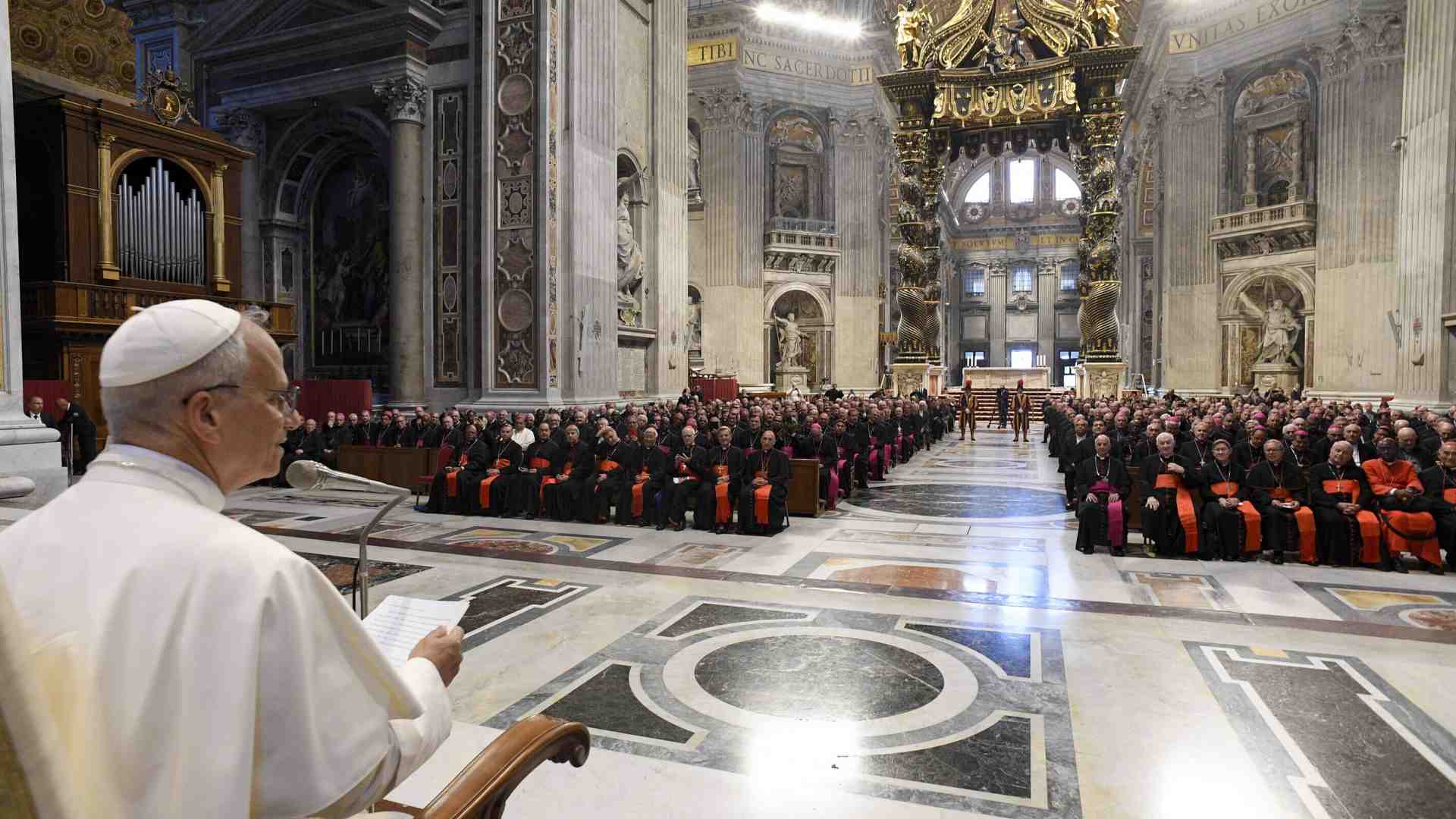 Immagine di Zitto zitto, Papa Leone delude i rivoluzionari: il celibato non si tocca