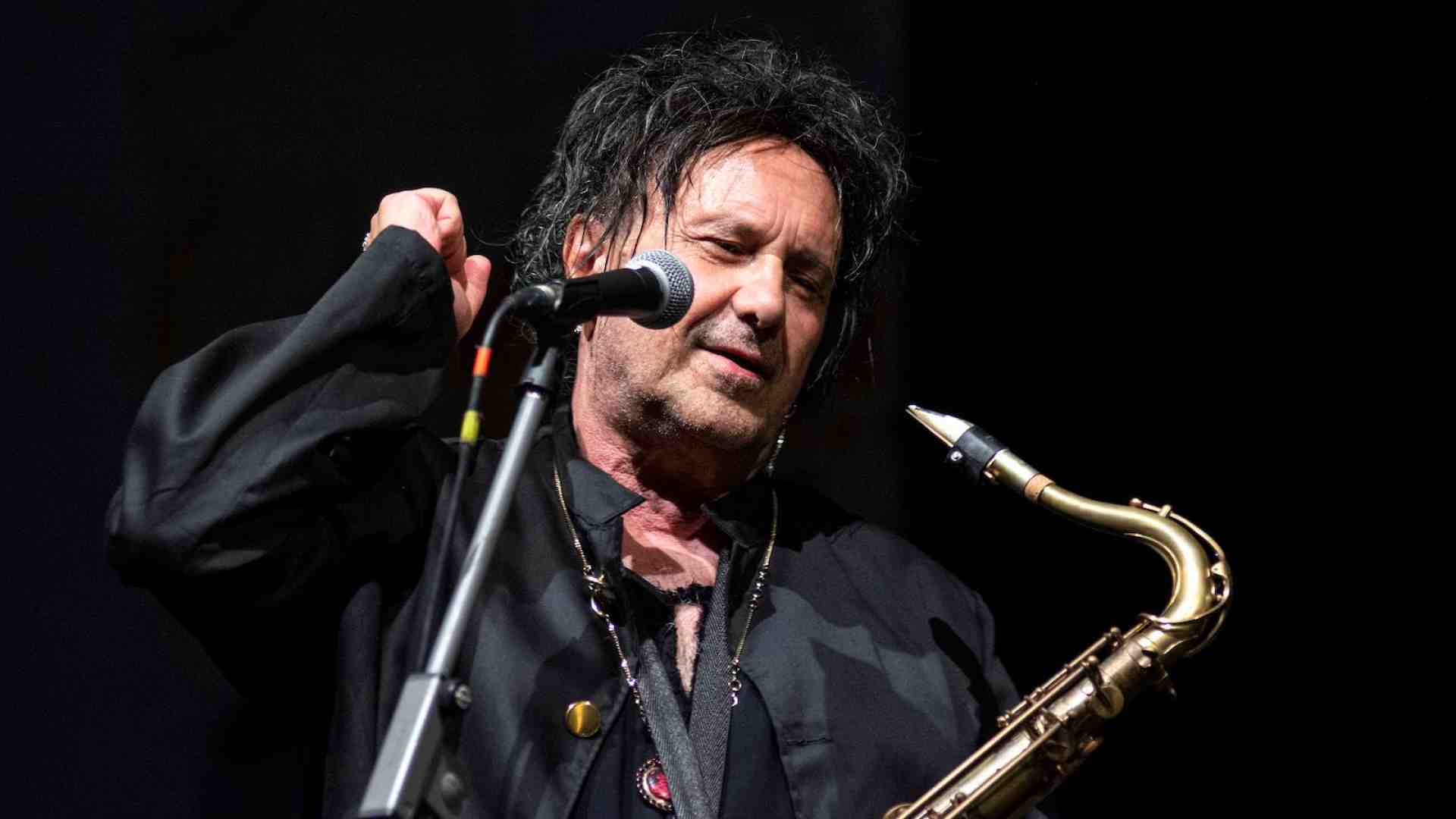 Immagine di Enzo Avitabile: «La mia musica è un cantico di pace»