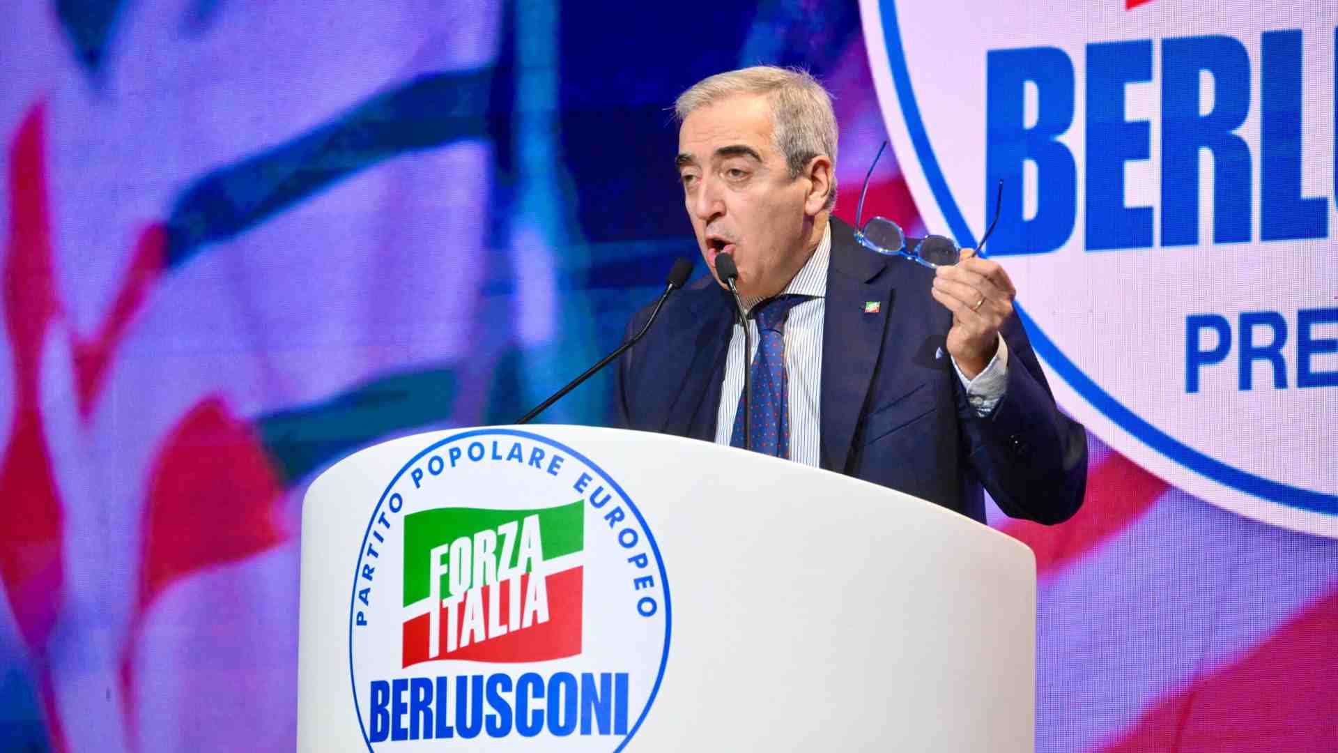 Immagine di Gasparri: "Sul Coni Abodi ha sbagliato, adesso è il numero 5 dello sport. Meglio la proroga a Malagò che a Zaia"