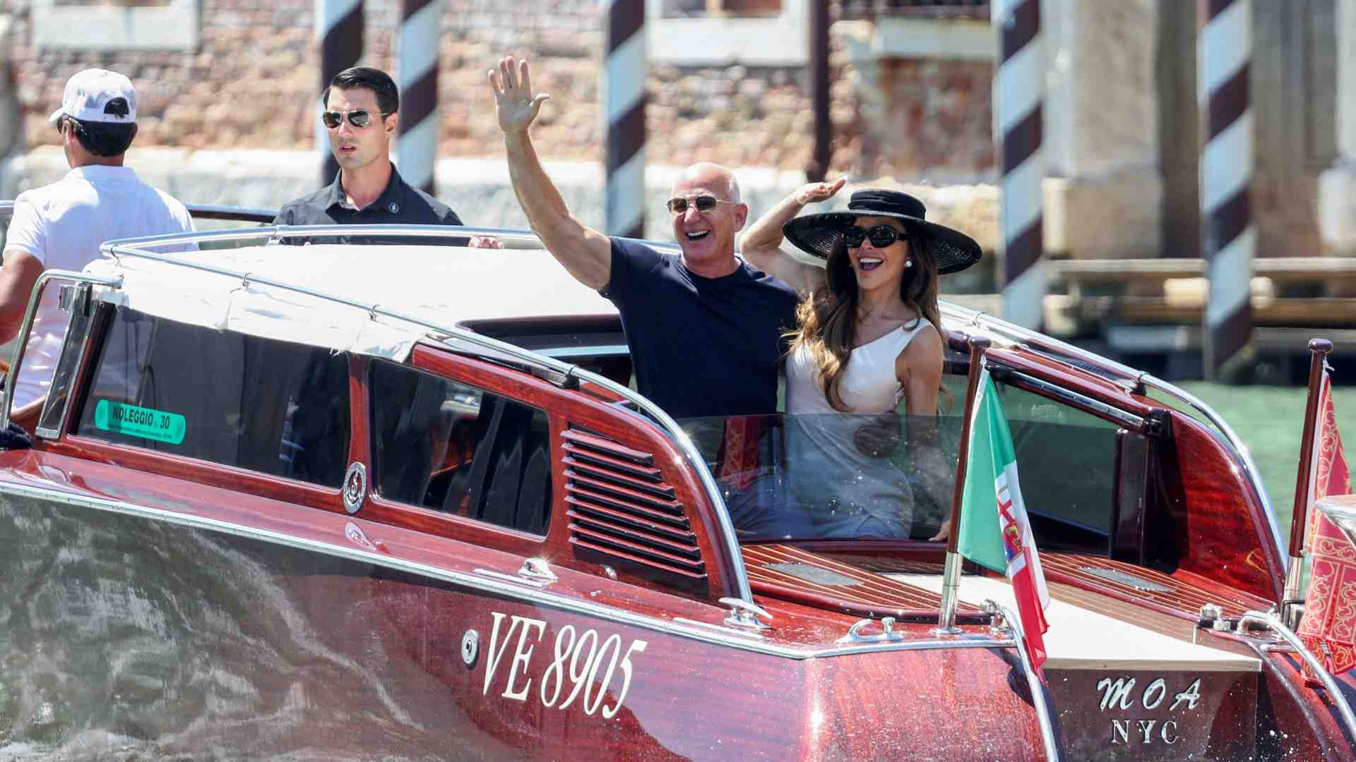 Immagine di Archiviate le nozze di Bezos, possiamo chiederci quale futuro per Venezia?