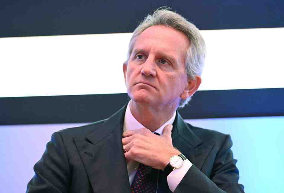 <span style="color: rgb(76, 76, 76); font-size: 11px; background-color: rgb(231, 231, 231);">Alberto Nagel, ad di&nbsp; Mediobanca (foto ANSA)</span>