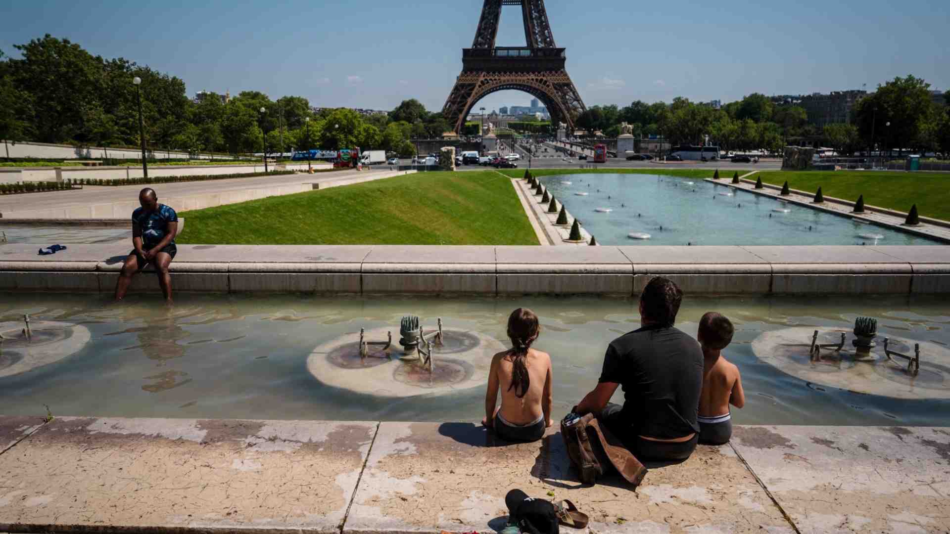 Immagine di I 40 gradi di Parigi, i 46 del Portogallo. Giorni bollenti per l'Europa