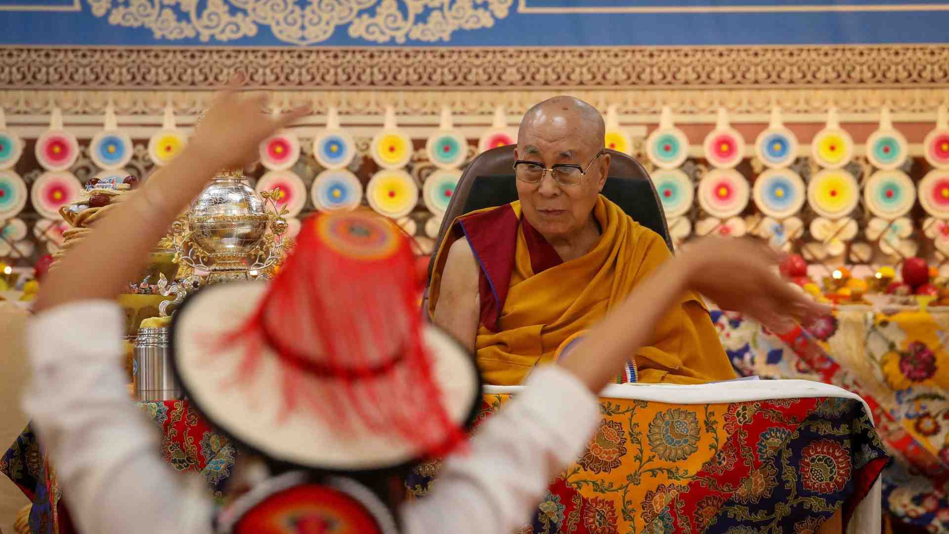 Immagine di Il Dalai Lama compie 90 anni e presto annuncerà il successore