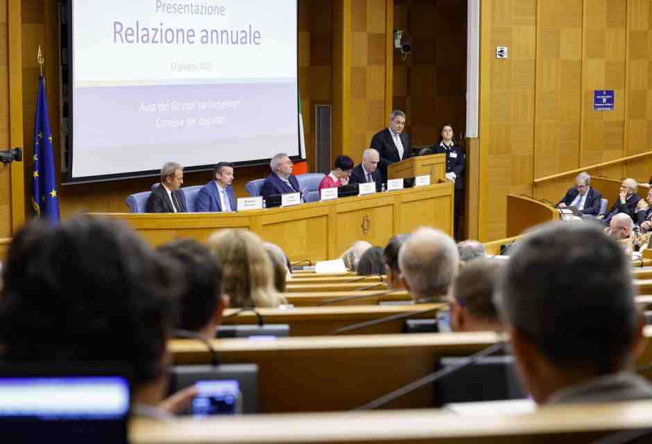 <span style="color: rgb(46, 45, 45); font-size: 12px;">Il presidente di Arera, Stefano Besseghini durante la relazione annuale 2025 (foto ANSA)</span>