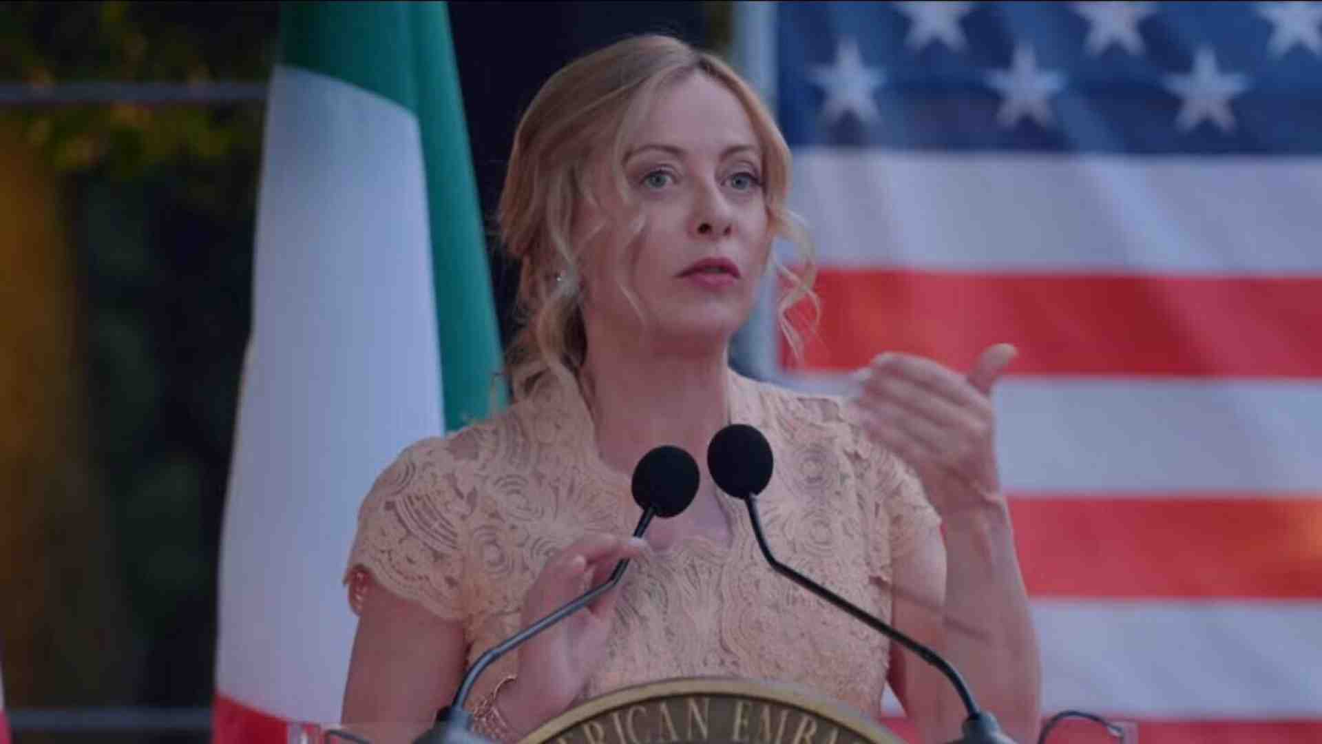 Immagine di La festa all’ambasciata Usa è un raduno della destra italiana. Ma c’è Conte (con catering)