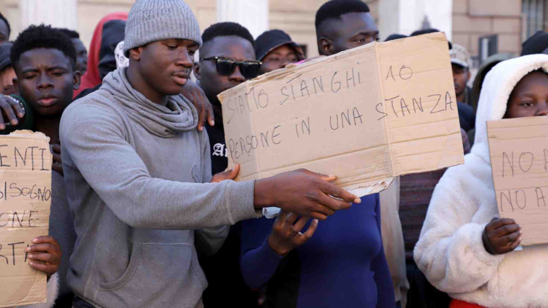 Immagine di «Le norme sui trattenimenti nei Cpr non rispettano la riserva di legge»