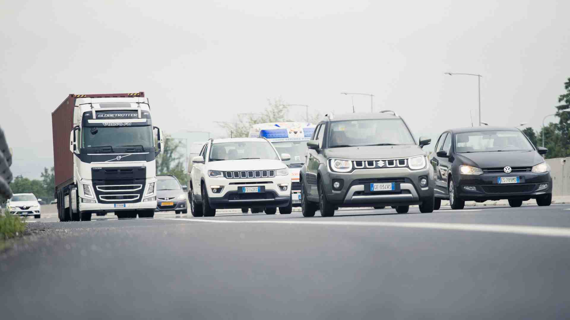 Immagine di È emergenza trasporti: mancano autisti e istruttori professionisti
