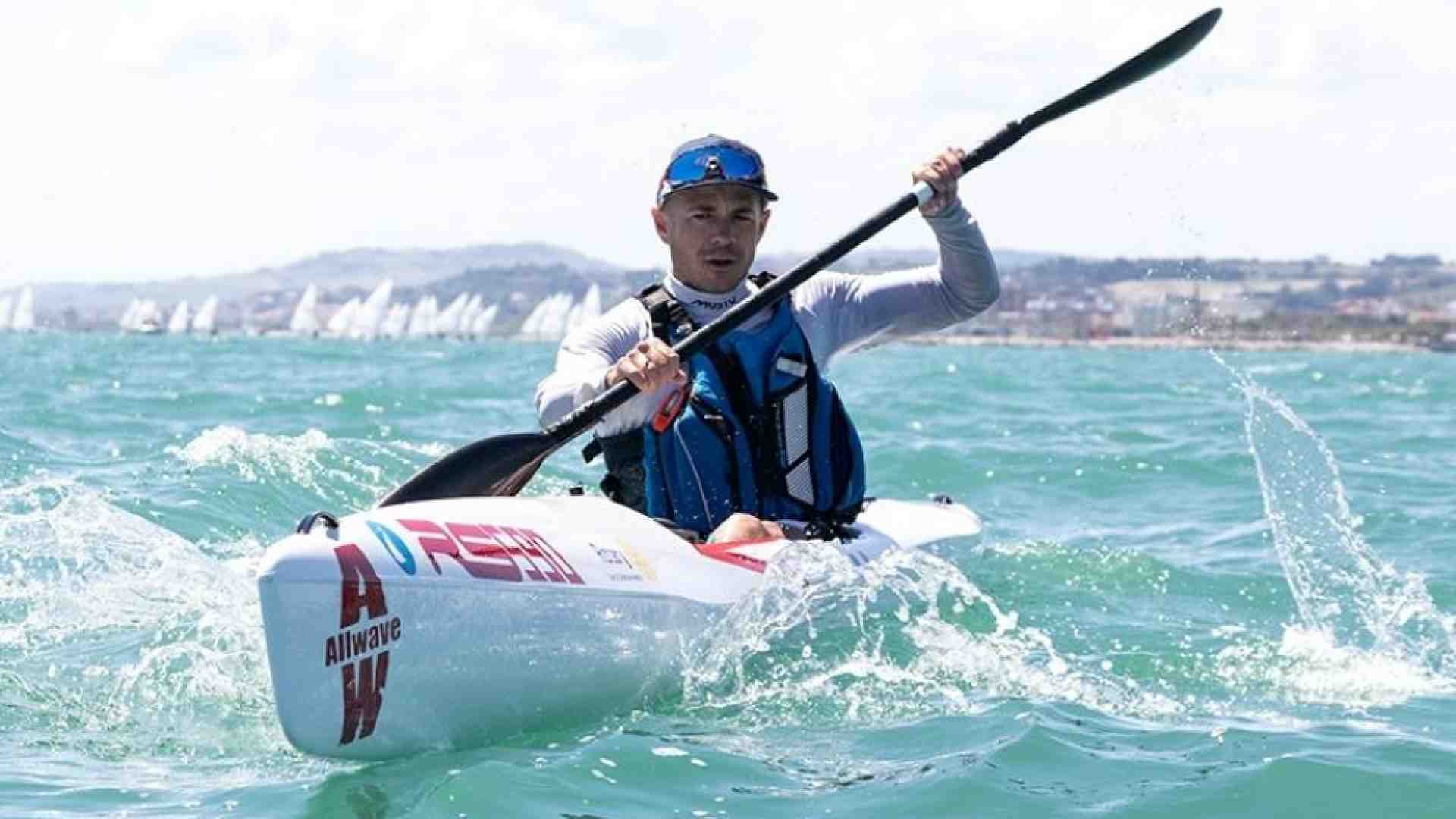 Immagine di Alessandro varca l’Adriatico in kayak. «Vinco il mare, con la fibrosi cistica»