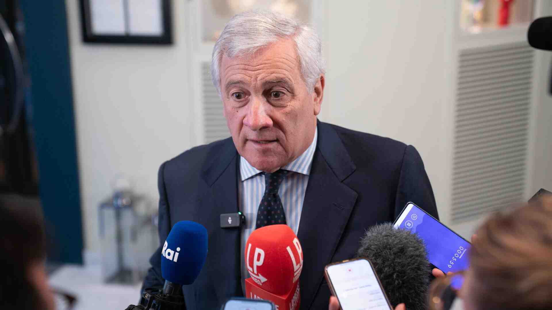 Immagine di Con lo Ius scholae Tajani manda in tilt anche Forza Italia