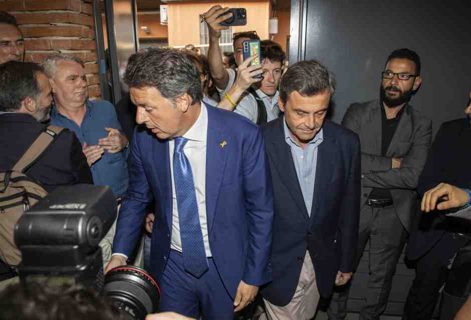 Destra, sinistra, giravolta, scambio di ruolo. La quadriglia Calenda-Renzi