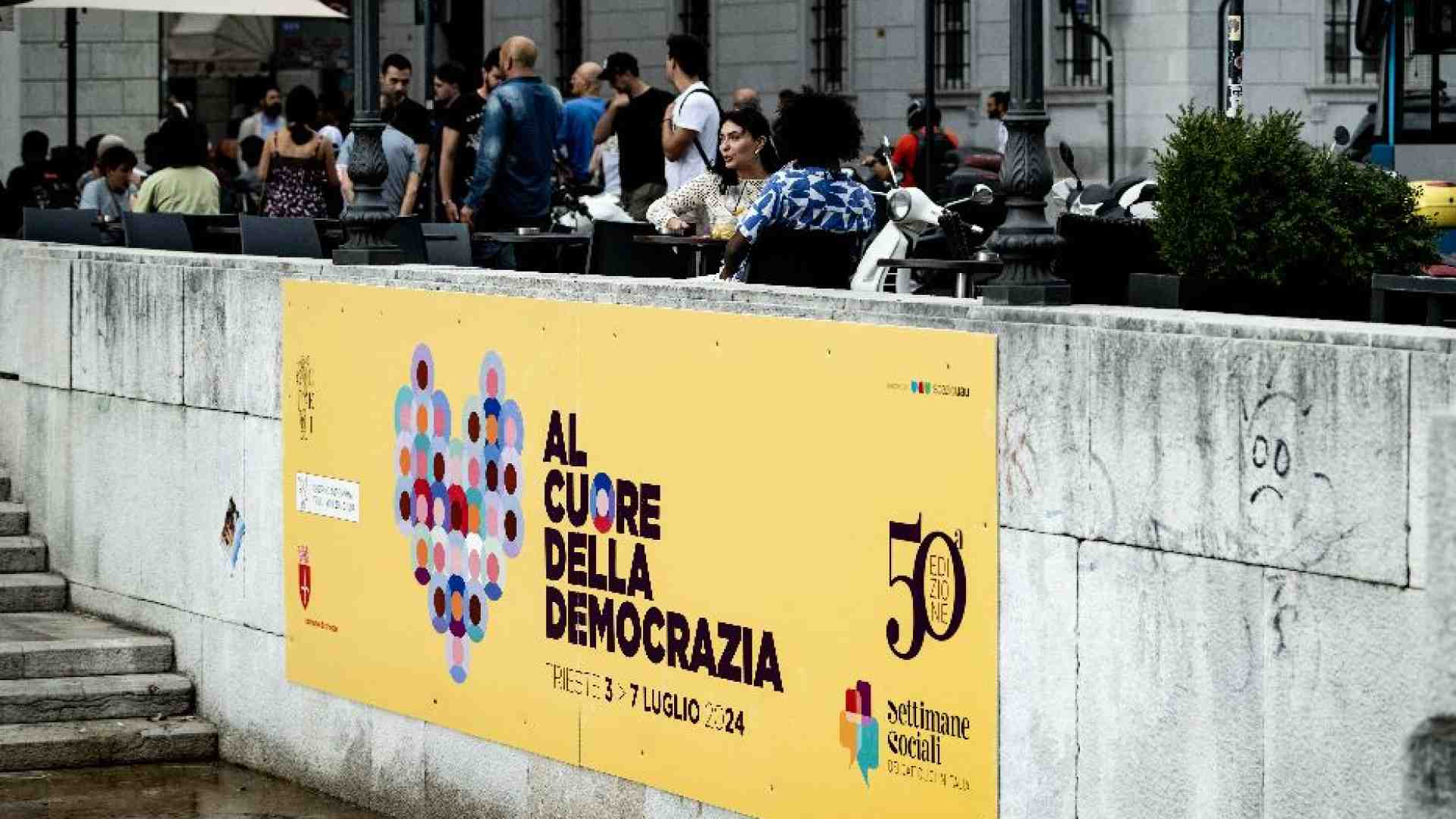 Immagine di Un anno fa Trieste: si continua a camminare insieme. Controcorrente