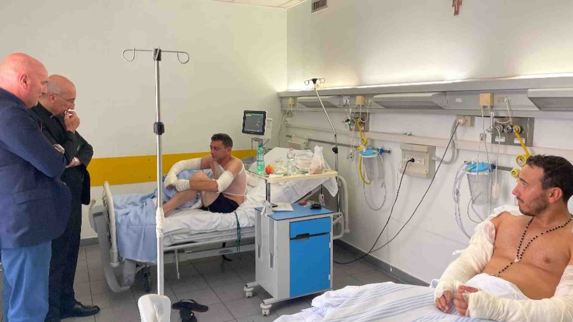 Immagine di I poliziotti feriti nell'esplosione: «Qualcuno da lassù ci ha protetto»