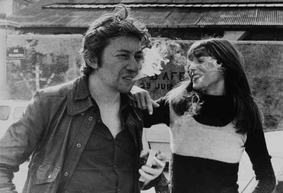 Jane Birkin e Serge Gainsbourg a Parigi nel &rsquo;76 (foto Getty)&nbsp;<br />