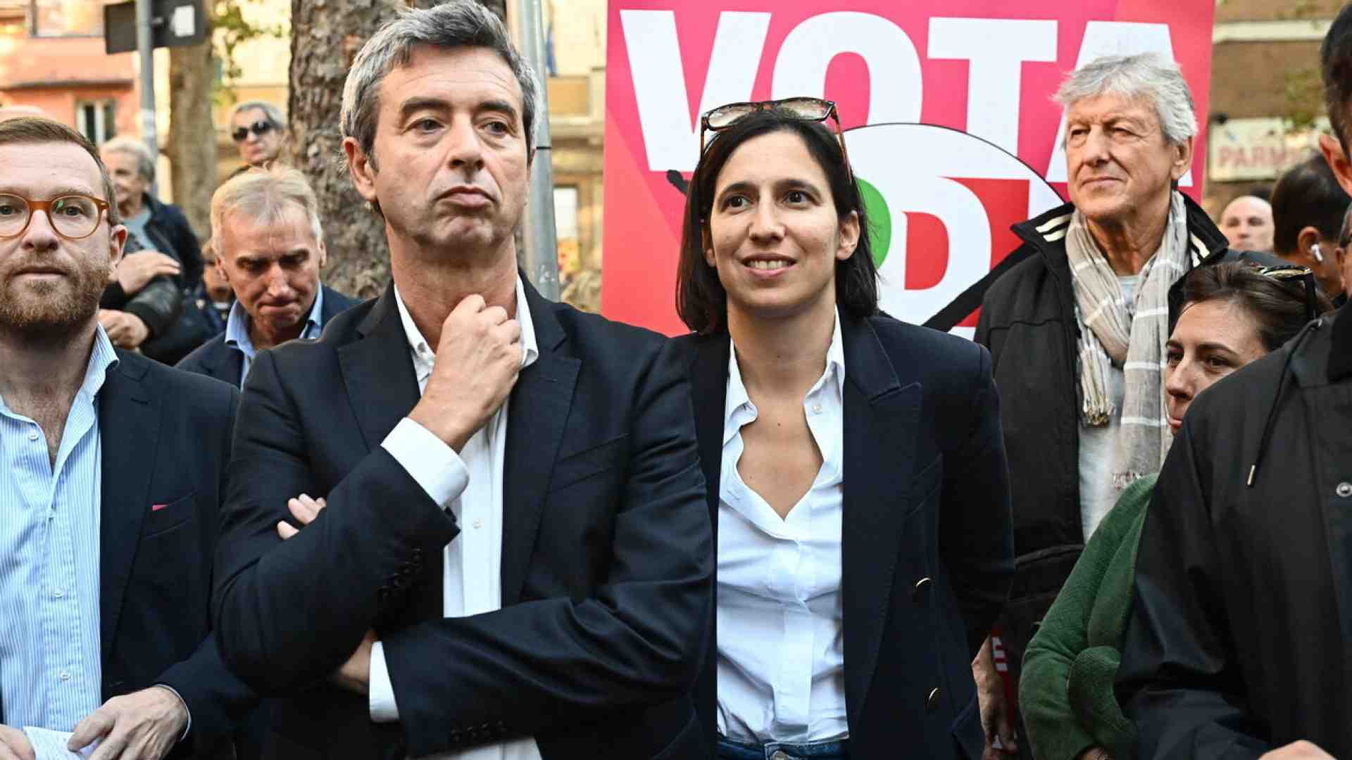 Immagine di Schlein tra Landini e Orsini. Ma alla conferenza del Pd sulle politiche industriali Fumarola (Cisl) non ci va