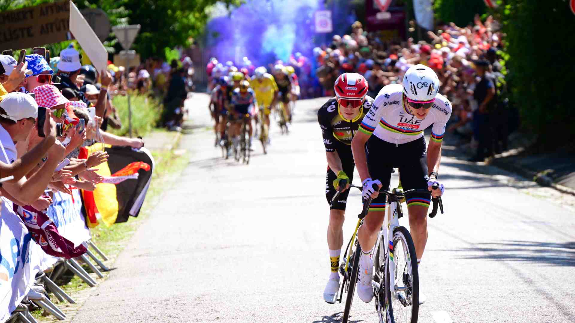 Immagine di La prima di Tadej Pogacar al Tour de France 2025 è la centesima