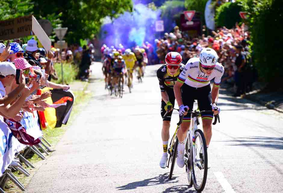 L'attacco di Tadej Pogacar sulla Rampe Saint-Hilare durante la quarta tappa del Tour de France (foto Getty Images)