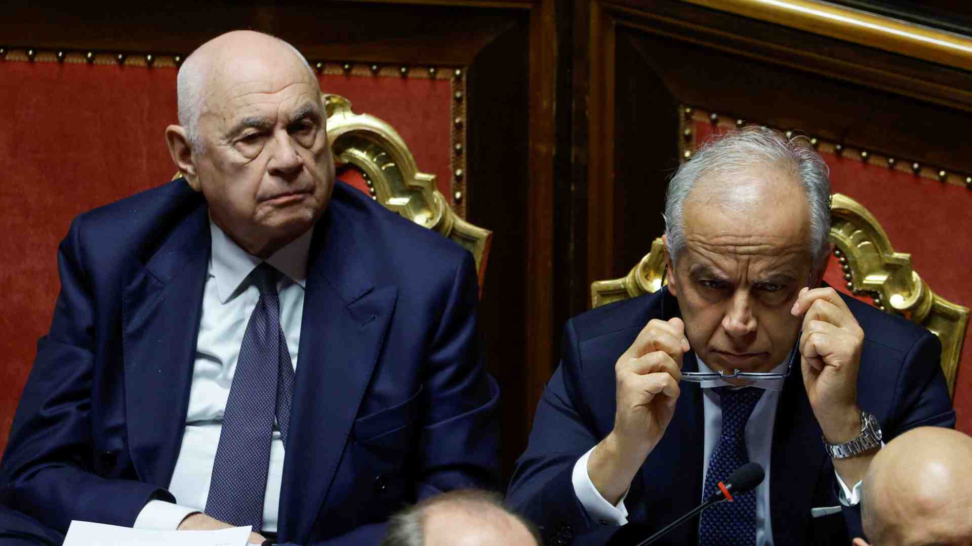 Immagine di Il Governo vedrà le carte. E s’indaga per diffusione di atti secretati