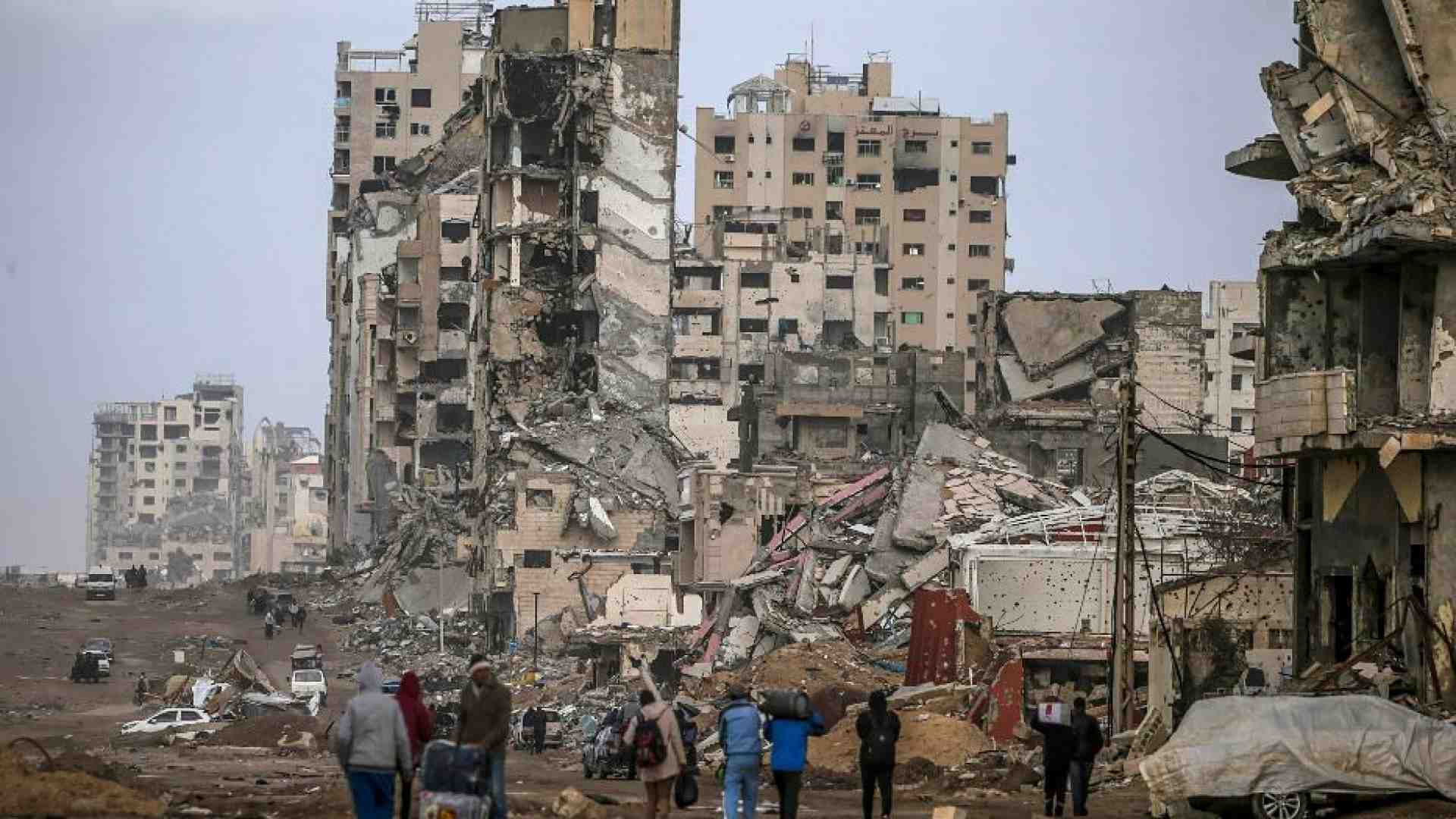 Immagine di Arma, distruggi, ricostruisci: come lavora l'immobiliare della guerra