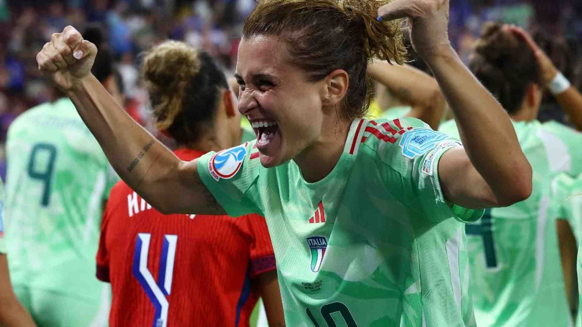 Immagine di Se il calcio parla femminile. La Nazionale in semifinale