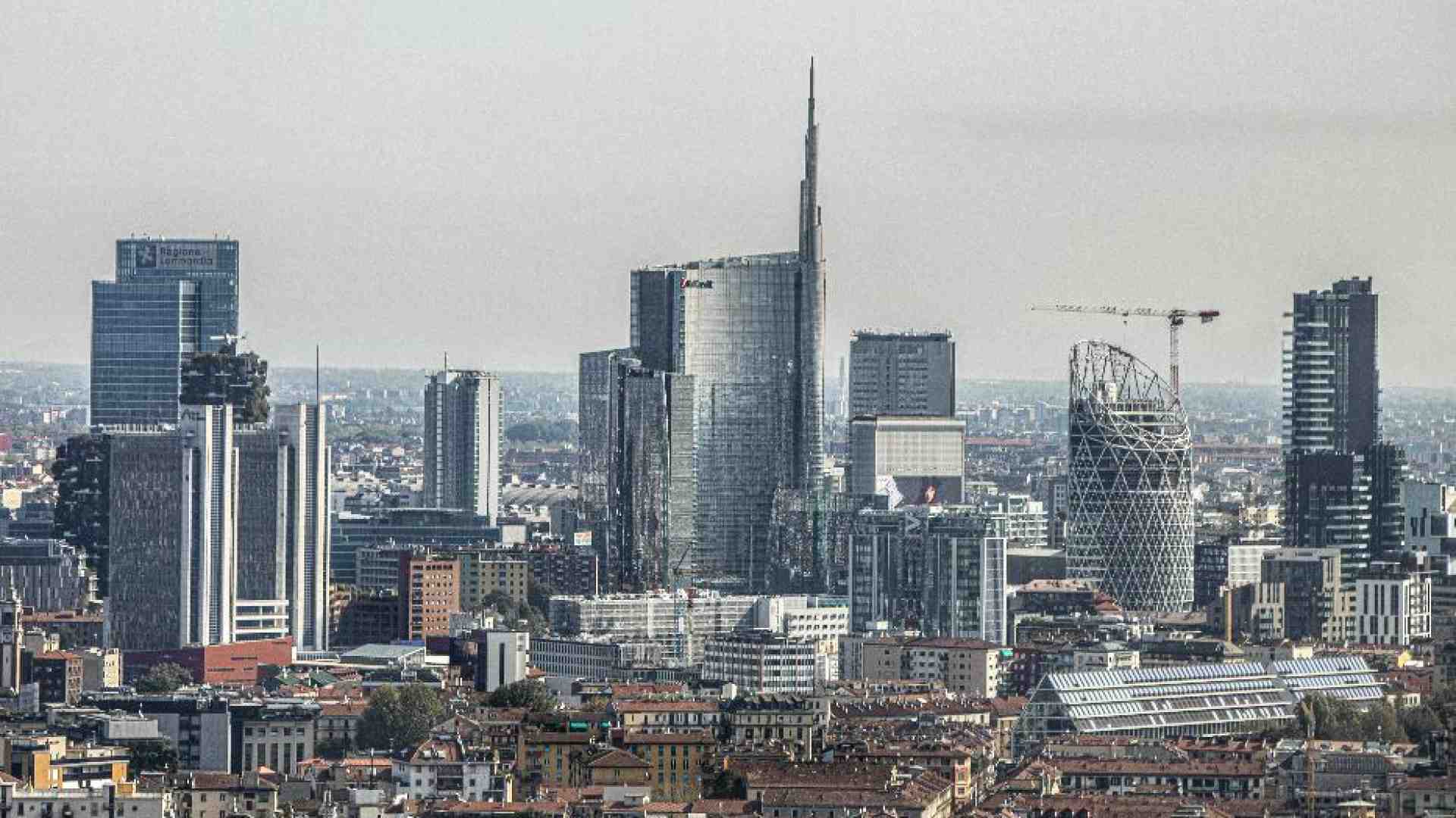 Immagine di Milano a parte, in Italia la casa è un’emergenza. Qualcuno la vede?