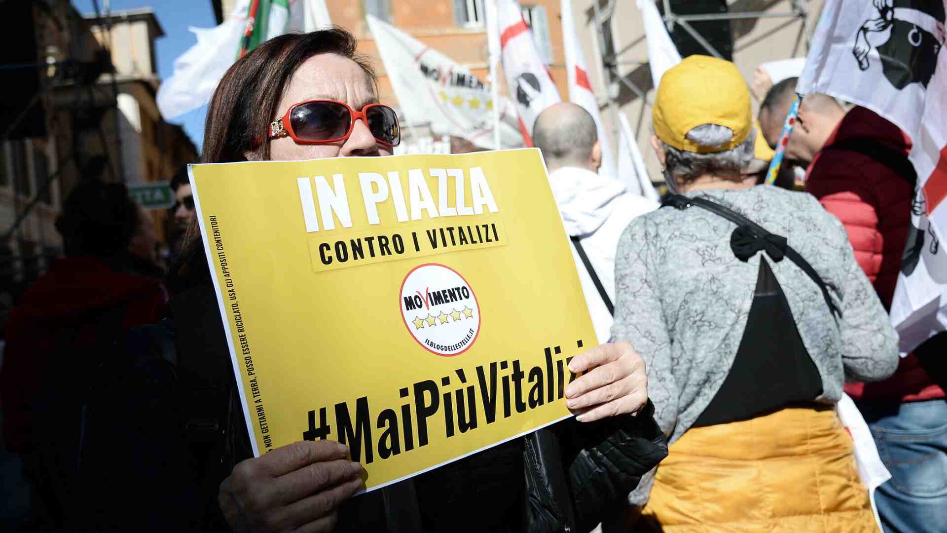 Immagine di Il populismo costa più dei vitalizi
