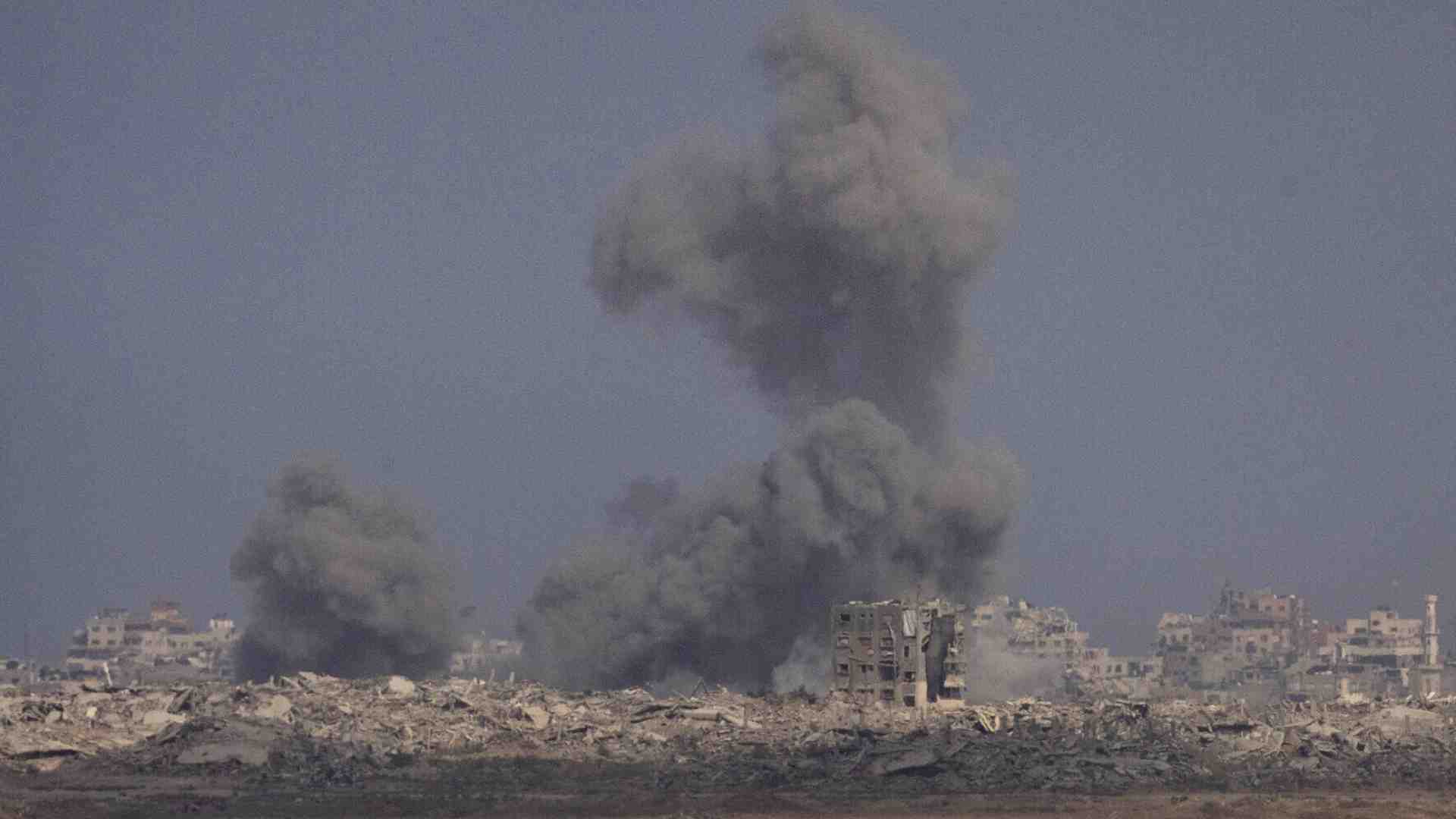 Immagine di Un raid israeliano colpisce l’unica chiesa cattolica di Gaza. Morti e feriti. La reazione vaticana