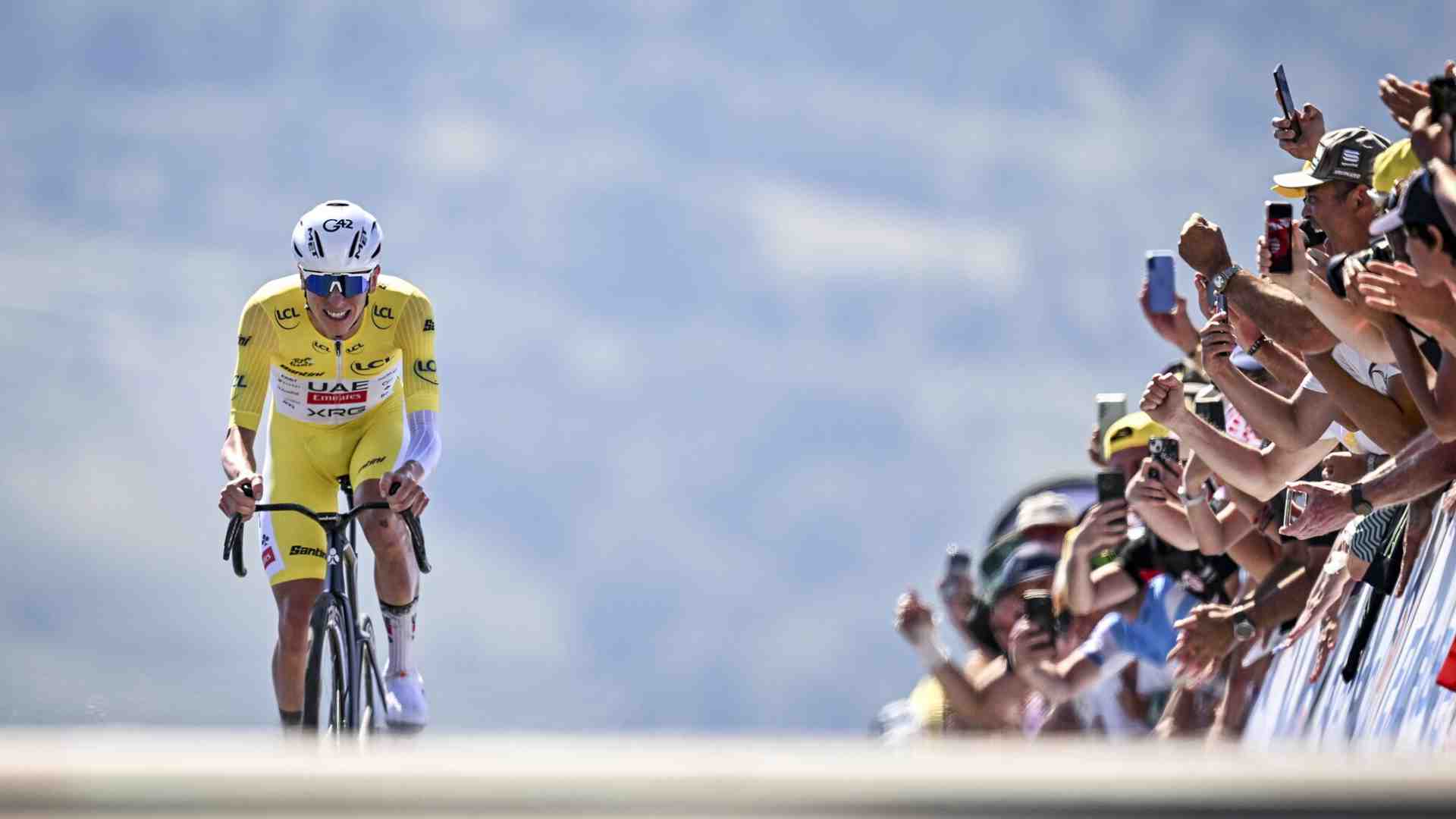 Immagine di Il Tour de France 2025 tra il sincronismo di Pogacar e la fune di Vingegaard
