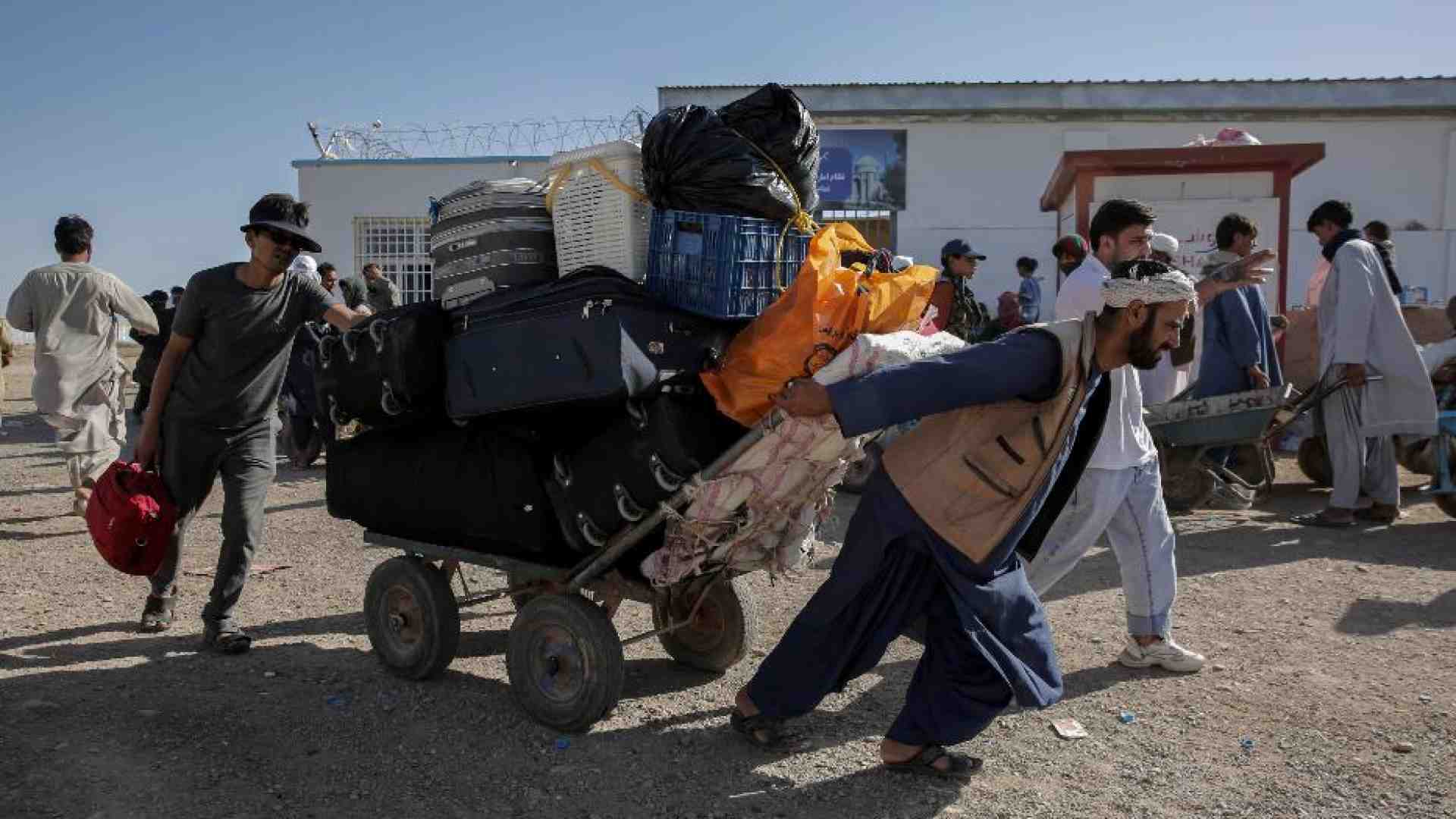 Immagine di Zakaria e il milione di profughi afghani che l'Iran ha rimpatriato a forza
