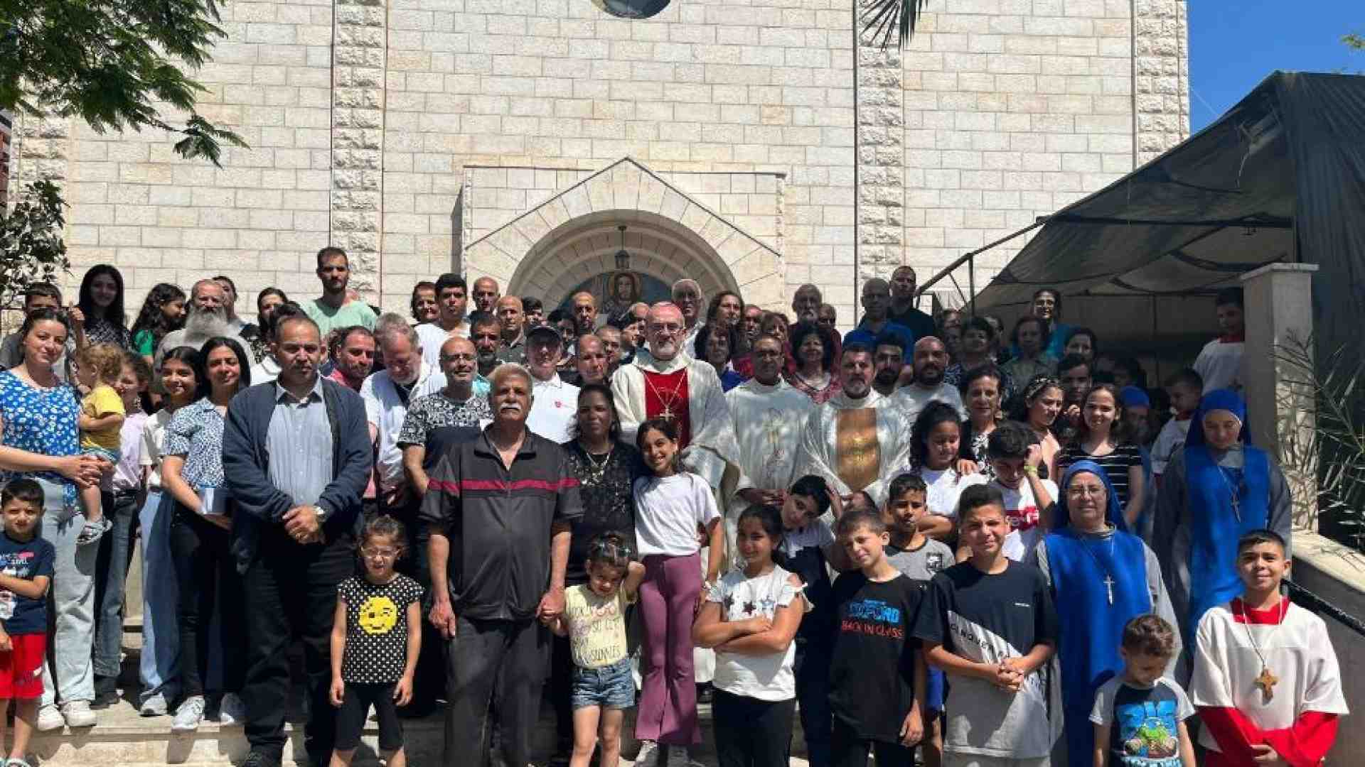 Immagine di Foumia, Najwa, Saad: le storie di chi è stato ucciso nella chiesa di Gaza
