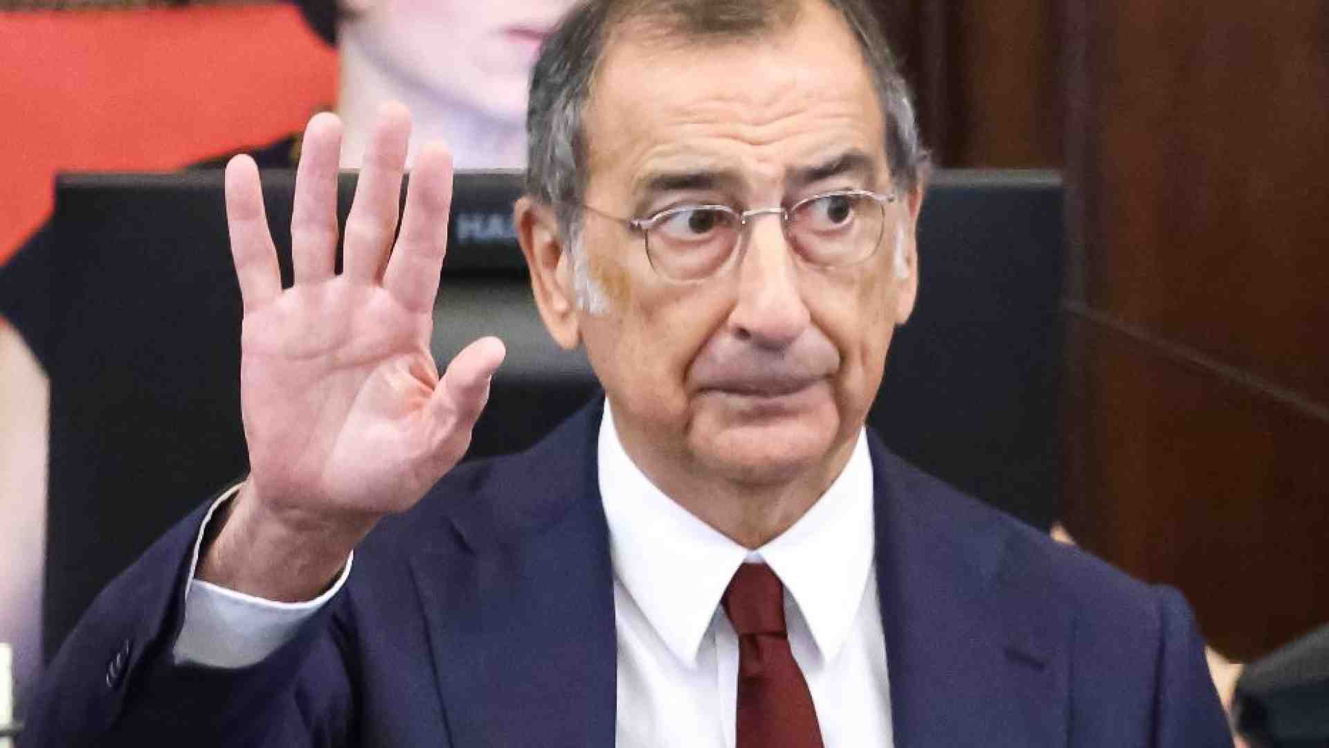 Immagine di La difesa di Sala: «Ho le mani pulite». Il sindaco resta, l'assessore no