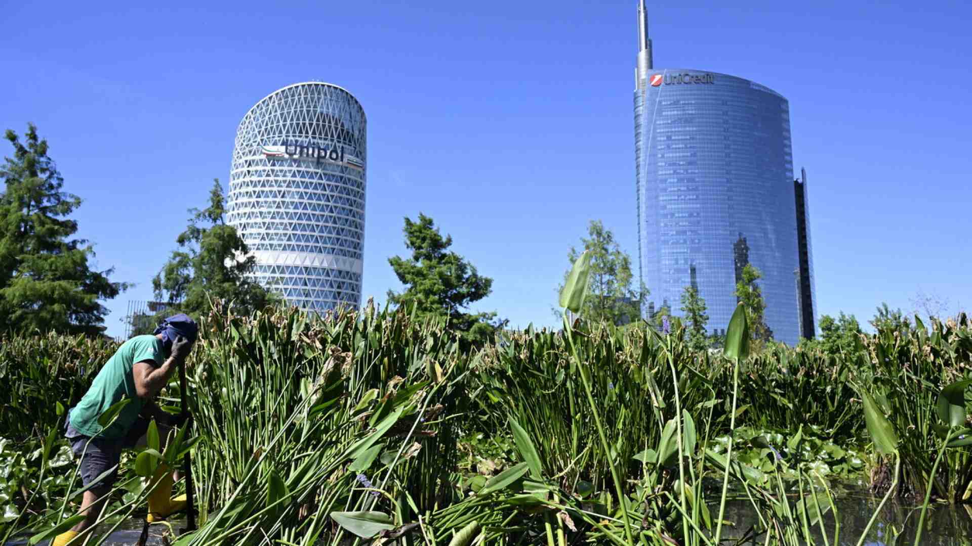 Immagine di Consob proroga ancora l'offerta di Unicredit su Banco Bpm