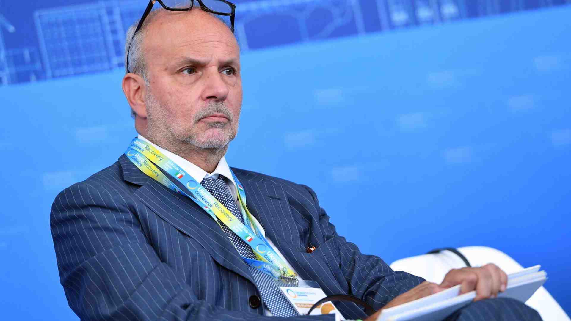 Immagine di Nomi, no vax, strategie, trumpismo di ritorno. E Schillaci? La sanità come buco nero del melonismo