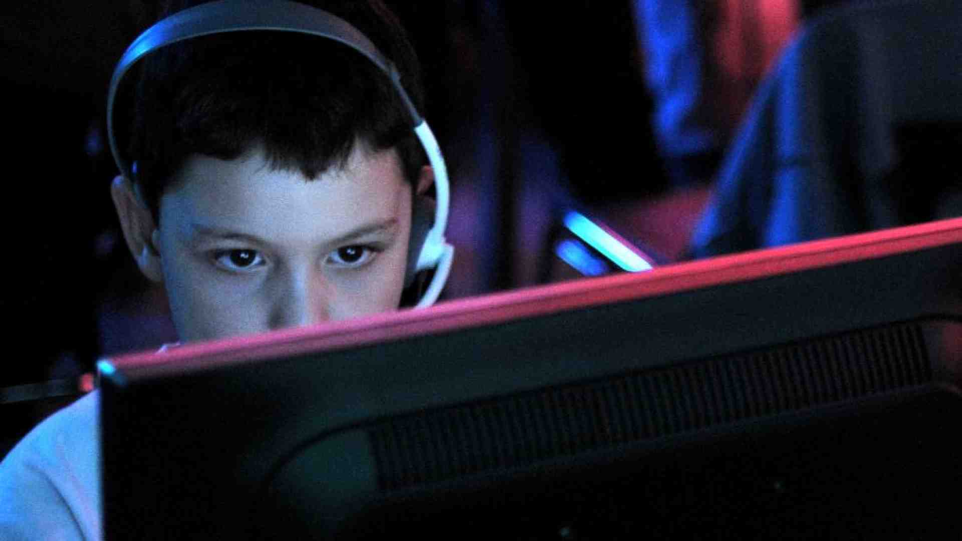 Immagine di Ani, Replika e gli altri chatbot “amici” dei bambini: perché sono pericolosi