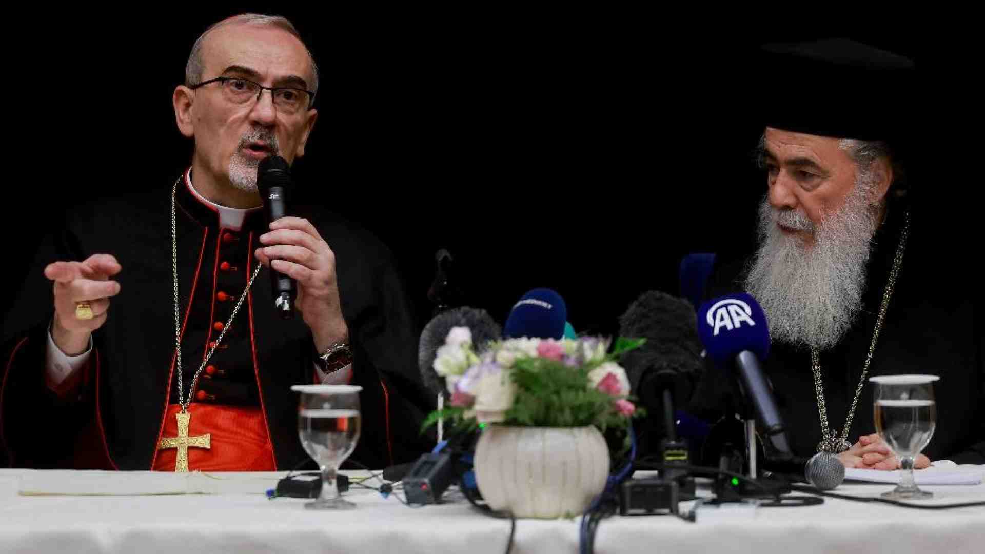 Immagine di Il dolore di Pizzaballa: «C'è Cristo sotto le macerie di Gaza»