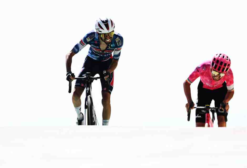 La vittoria di Valentin Paret-Peintre in cima al Mont Ventoux al Tour de France 2025 (foto Getty Images)