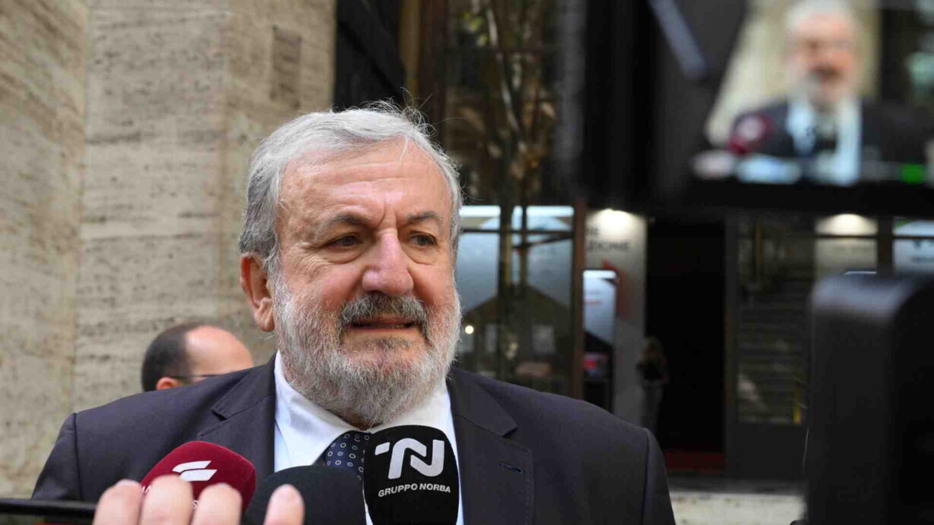 Immagine di Emiliano: “Pronto a candidarmi in Puglia. Ma decide il Pd”. Decaro temporeggia, sondato Boccia