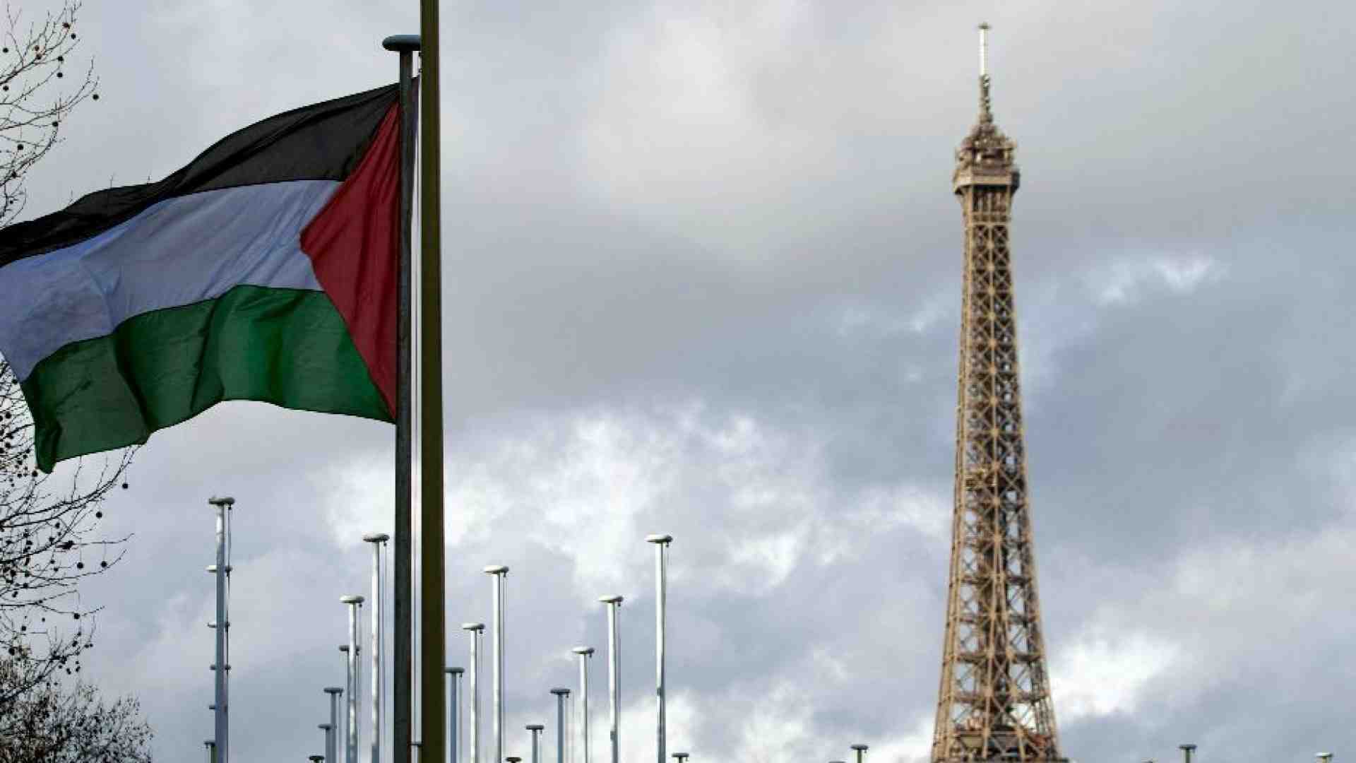 Immagine di Trump contro Macron, l'Italia divisa: cosa succede con lo “Stato” di Palestina