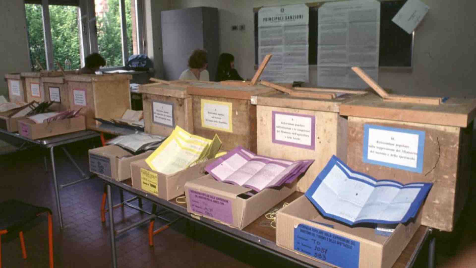 Immagine di La raffica delle regionali e il teatrino del voto no stop
