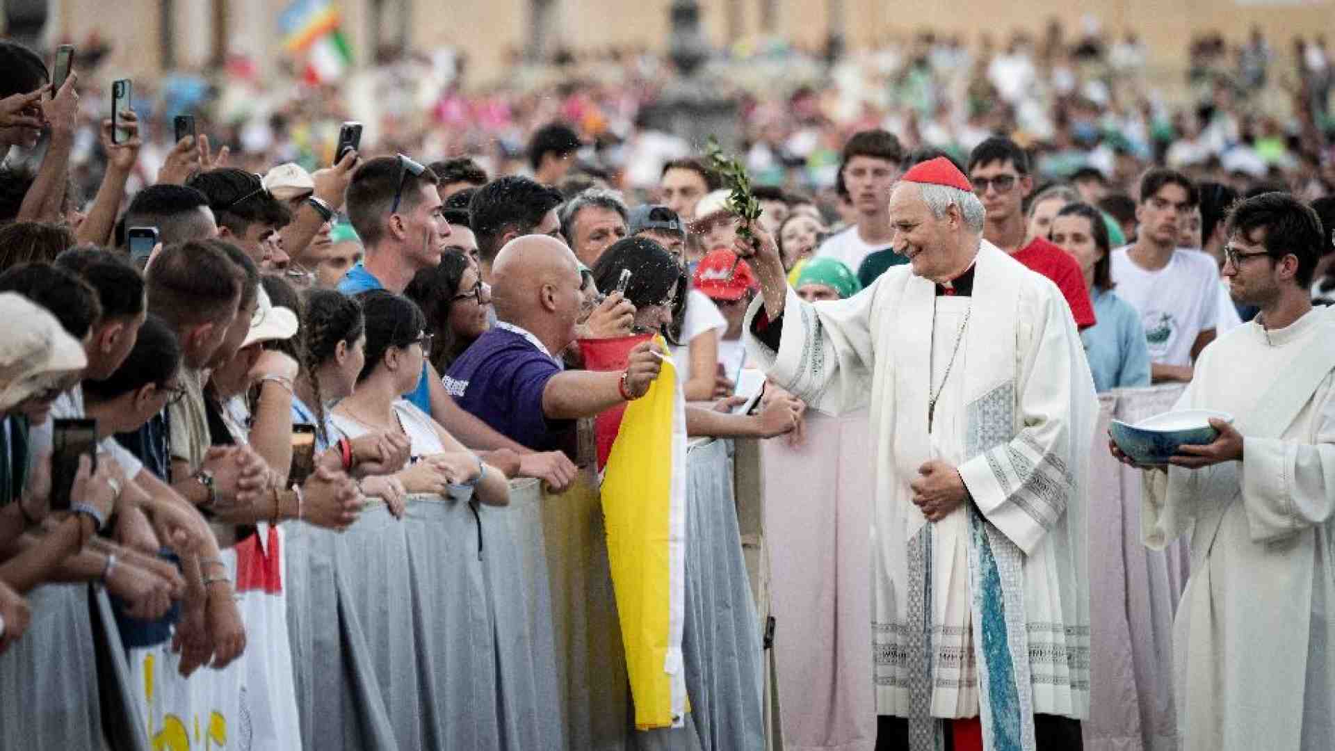 Immagine di I giovani italiani in San Pietro. Zuppi: la Chiesa, casa che accoglie tutti