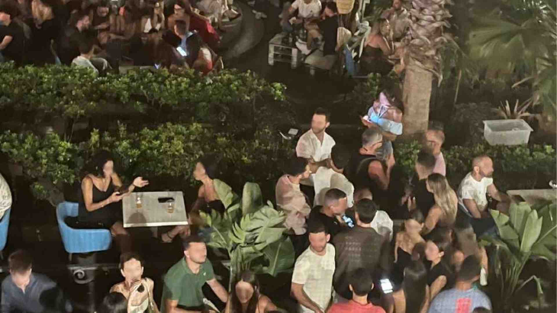 Immagine di Dormire nella vasca e altri stratagemmi: cittadini contro "movida selvaggia"