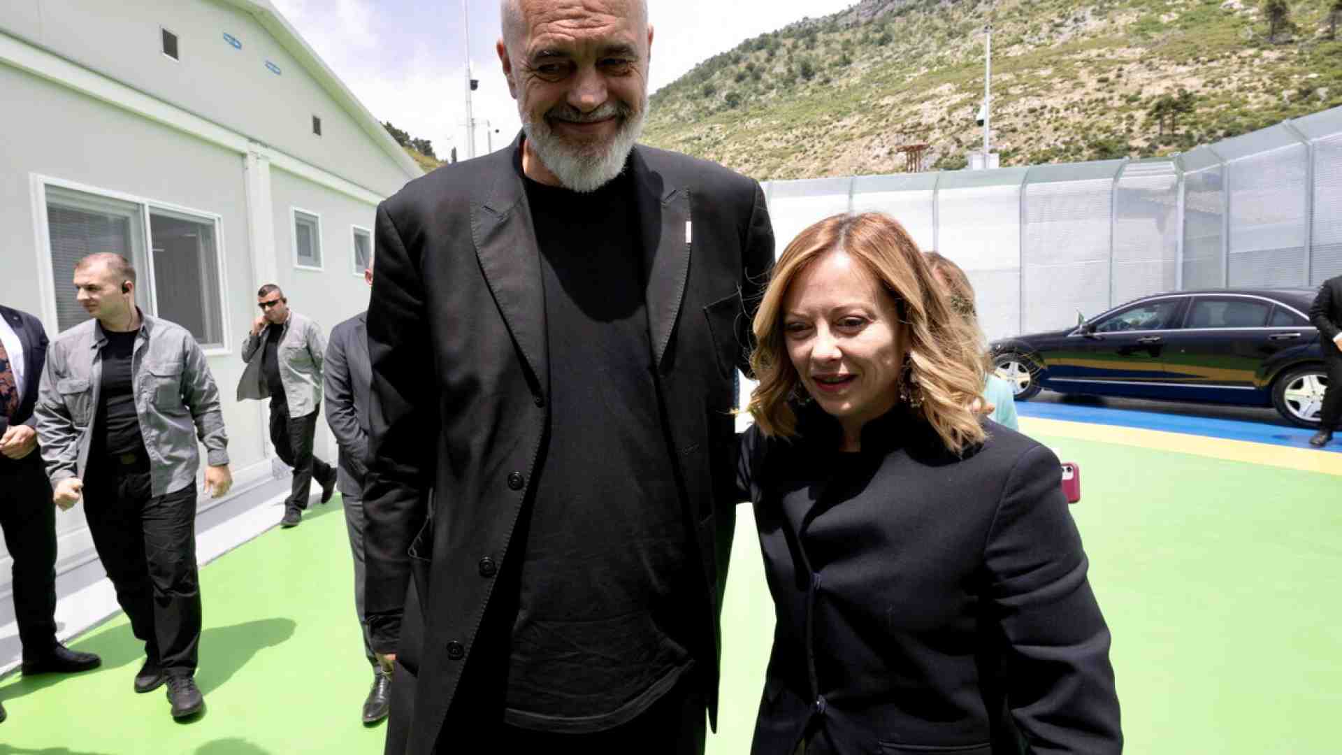 Immagine di La corte di giustizia europea boccia la linea Meloni sui migranti in Albania e i paesi sicuri