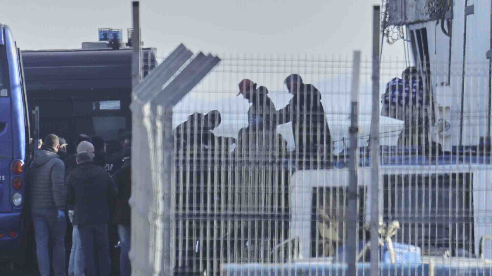 Immagine di Meloni e l'allarme sbarchi: la triangolazione (con blitz) fra Tunisia, Turchia e Libia