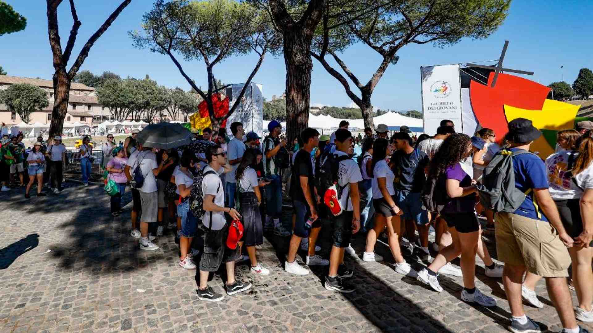 Immagine di A Tor Vergata un milione di speranze: chi sono i giovani in cammino