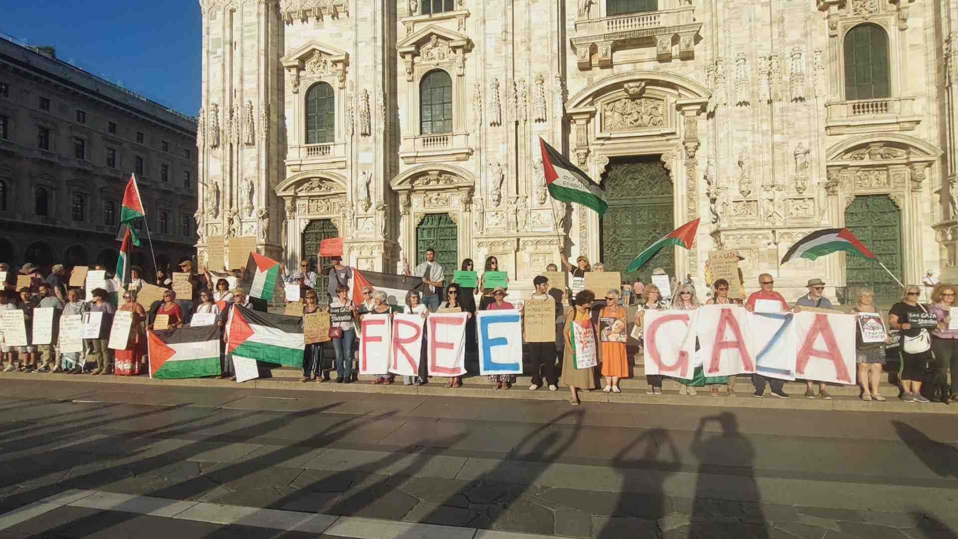 Immagine di Un'ora al giorno, da giugno: il sit-in silenzioso per Gaza in Piazza Duomo
