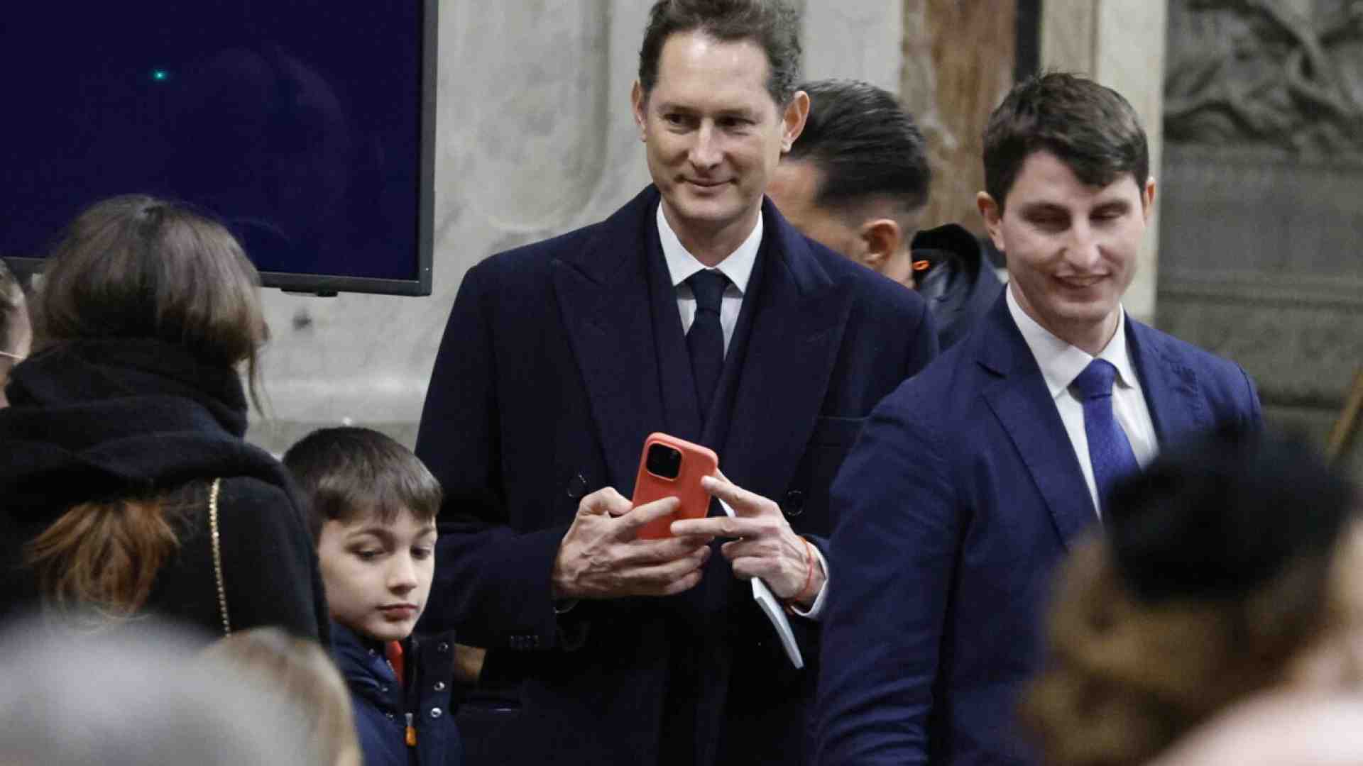 Immagine di Exor vale 33 miliardi ma capitalizza la metà. La zavorra dell’auto e il tema del valore, non più della produzione
