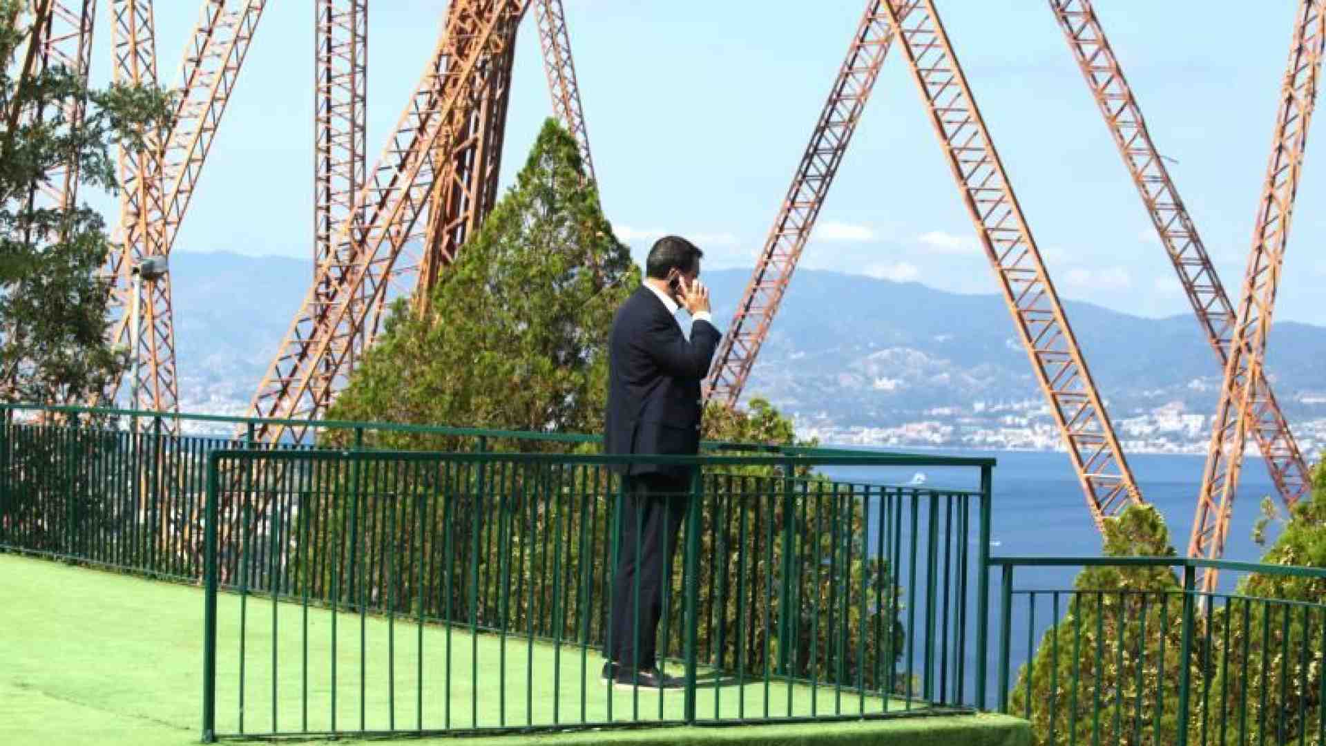 Immagine di Salvini: il Ponte farà rientrare giovani. Allarme per l’impatto sul territorio