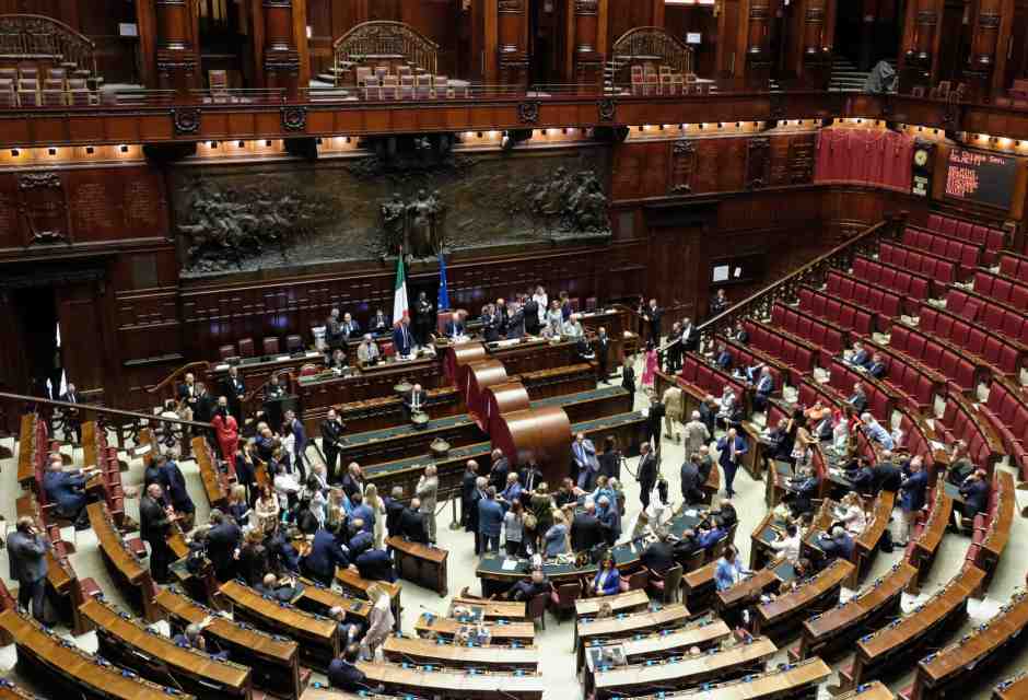 Salvare la politica dal ricatto mediatico-giudiziario. Se non ora quando?
