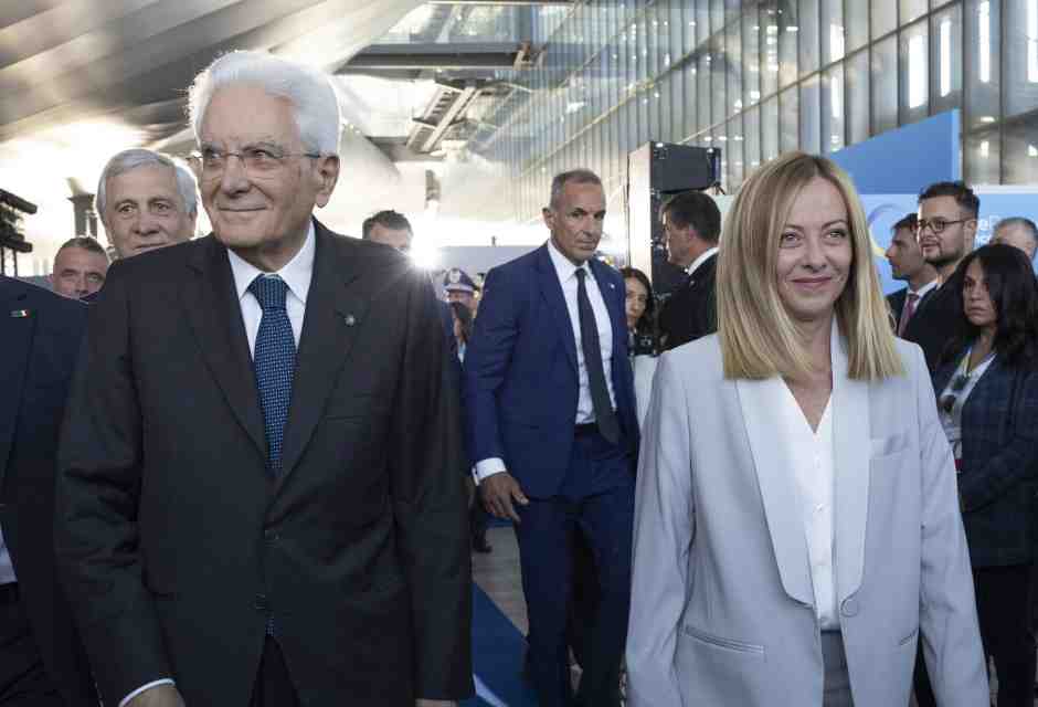 "Abbassate i toni", Mattarella e lo scontro fra Meloni e toghe. Per lo scudo a Bartolozzi c'è il precedente di Tanzi