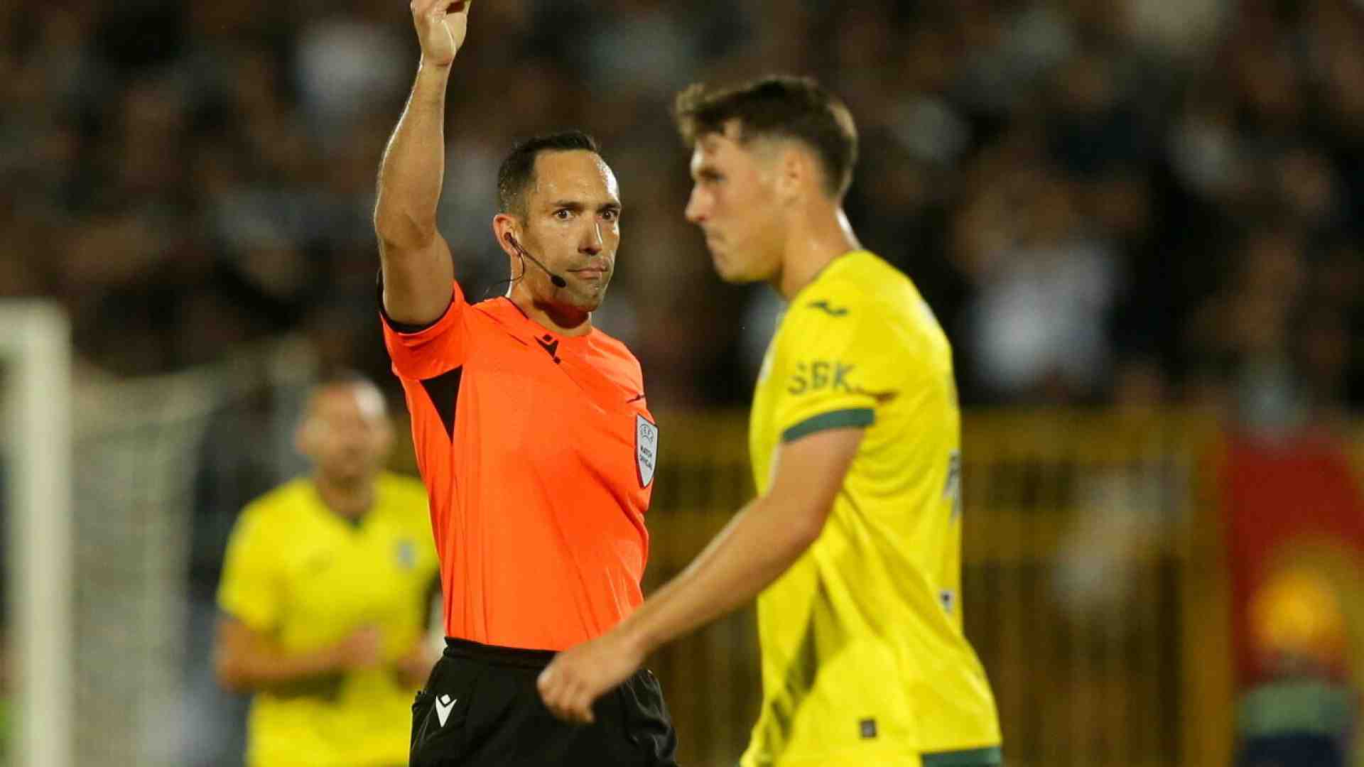 Immagine di Perché l’arbitro parlante resterà cornuto
