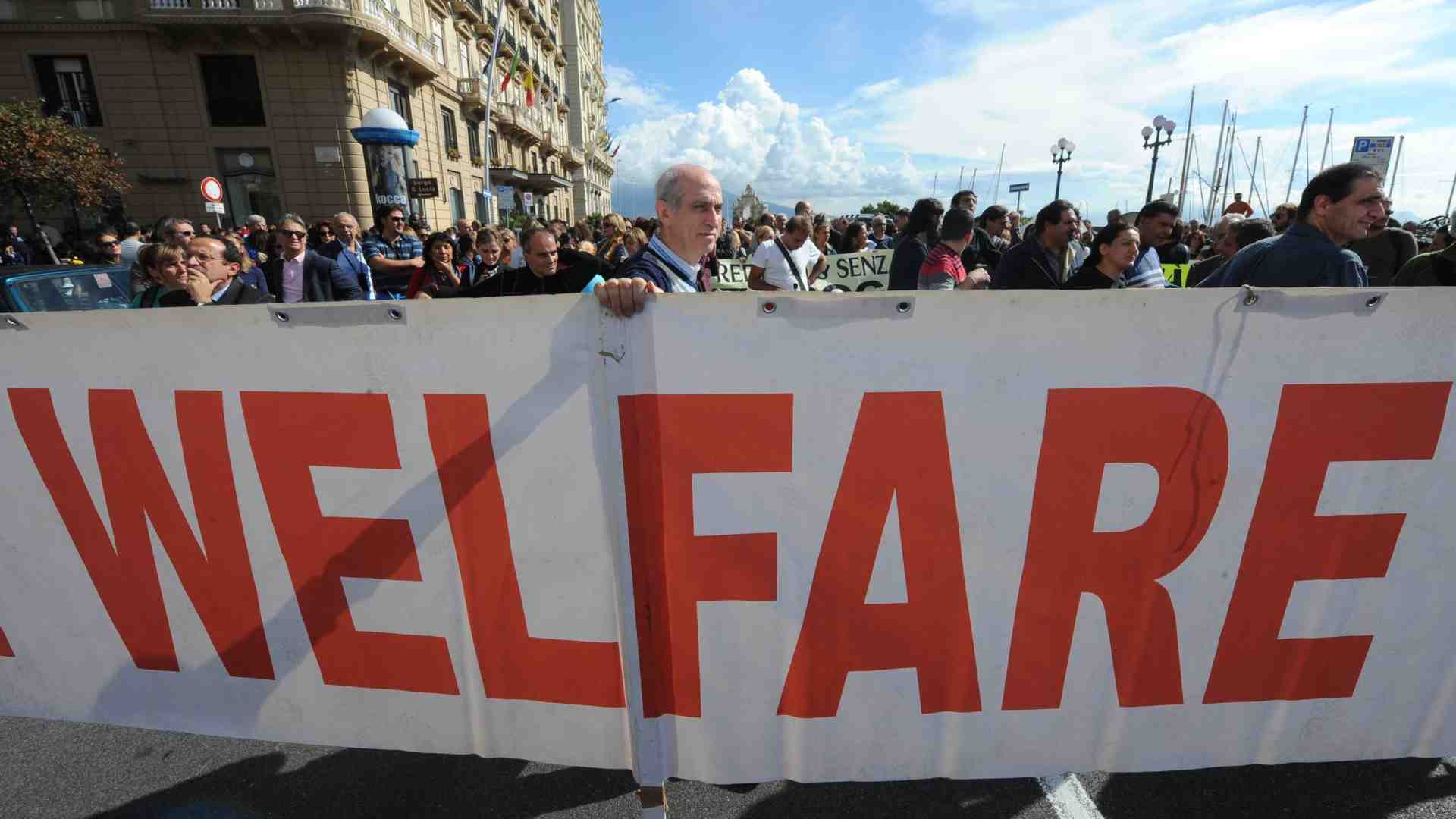 Immagine di Le disuguaglianze, l'eclissi del Welfare e il mito fragile del merito